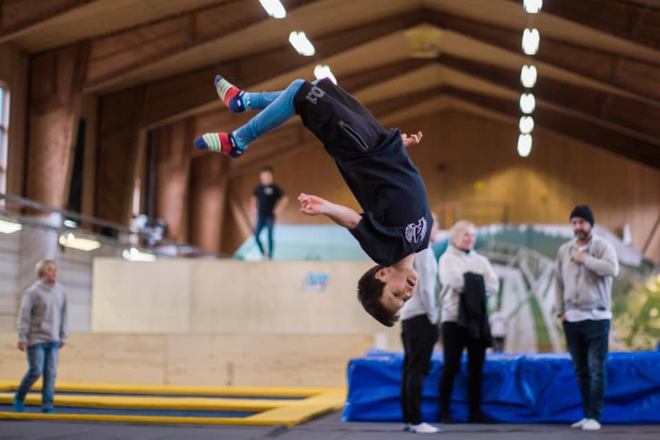 Hoppa på Trampolinparken!